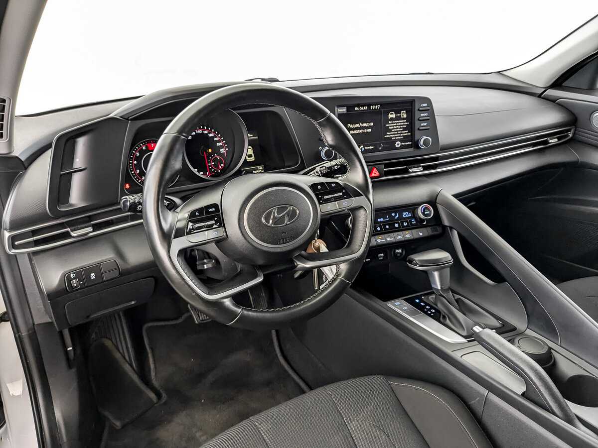 Купить Hyundai Elantra, 2021, 101 404 км, фото №16