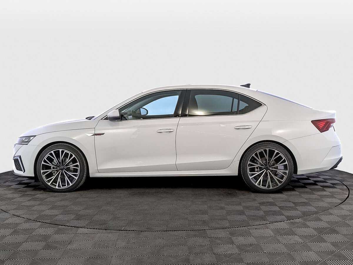 Купить Skoda Octavia, 2023, 10 780 км, фото №7