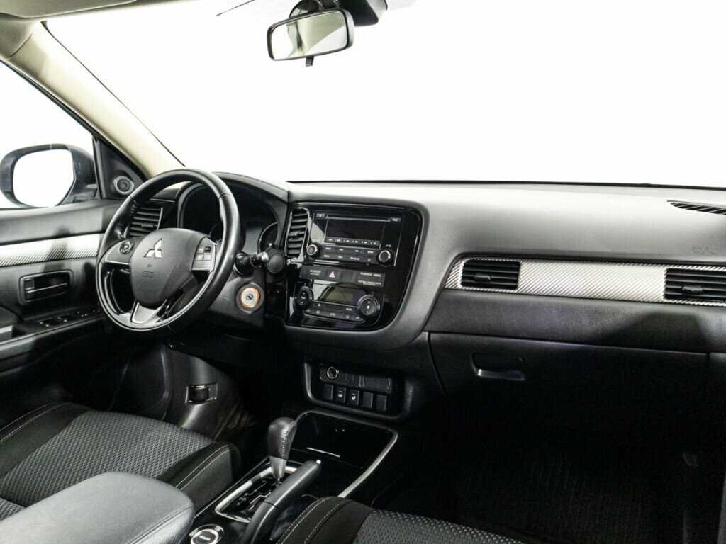 Купить Mitsubishi Outlander, 2018, 141 757 км, фото №9