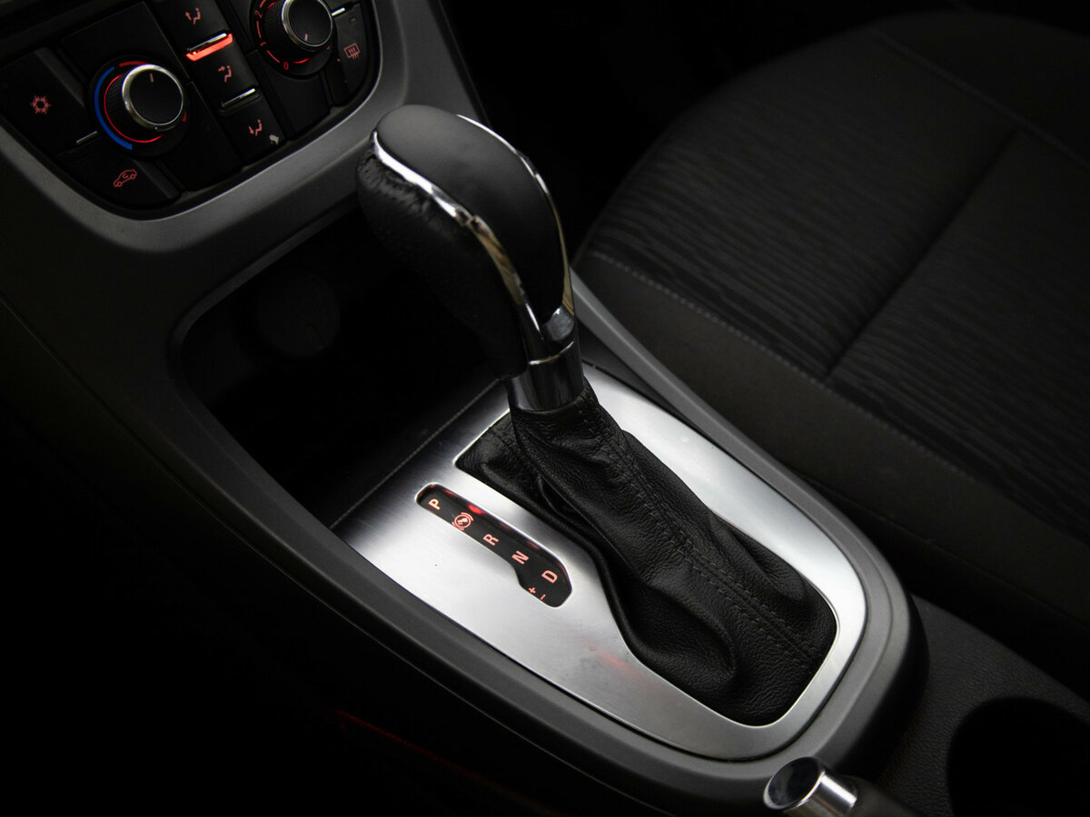 Купить Opel Astra GTC J Рестайлинг, 2012, 214 651 км, фото №8