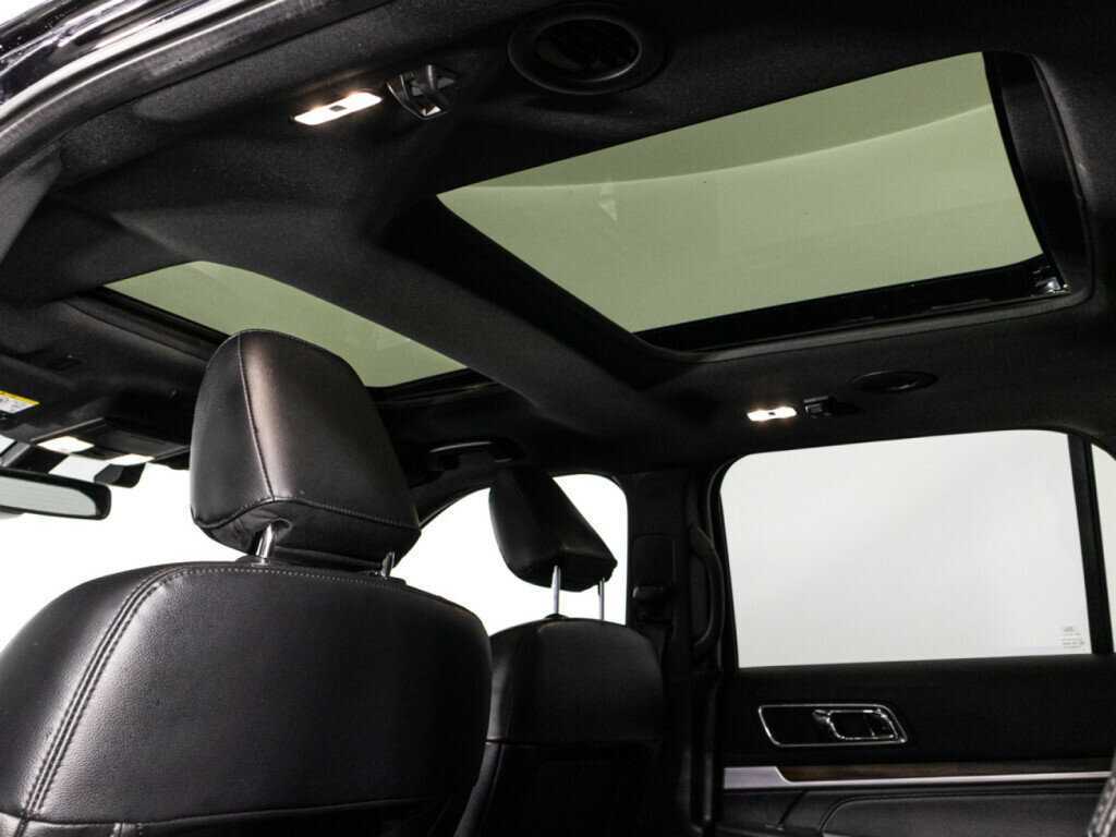 Купить Ford Explorer, 2018, 149 862 км, фото №15