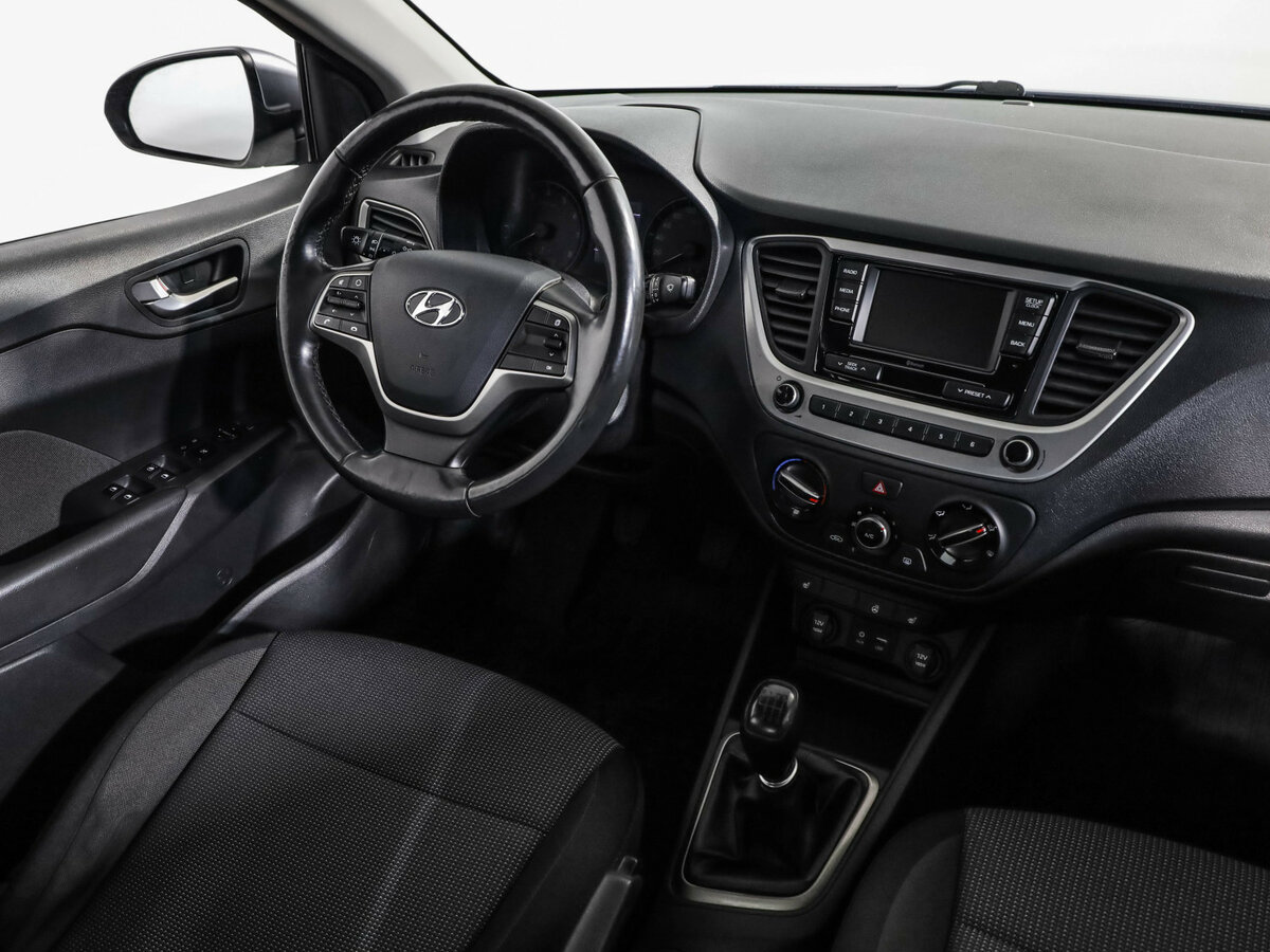 Купить Hyundai Solaris II, 2018, 241 555 км, фото №6