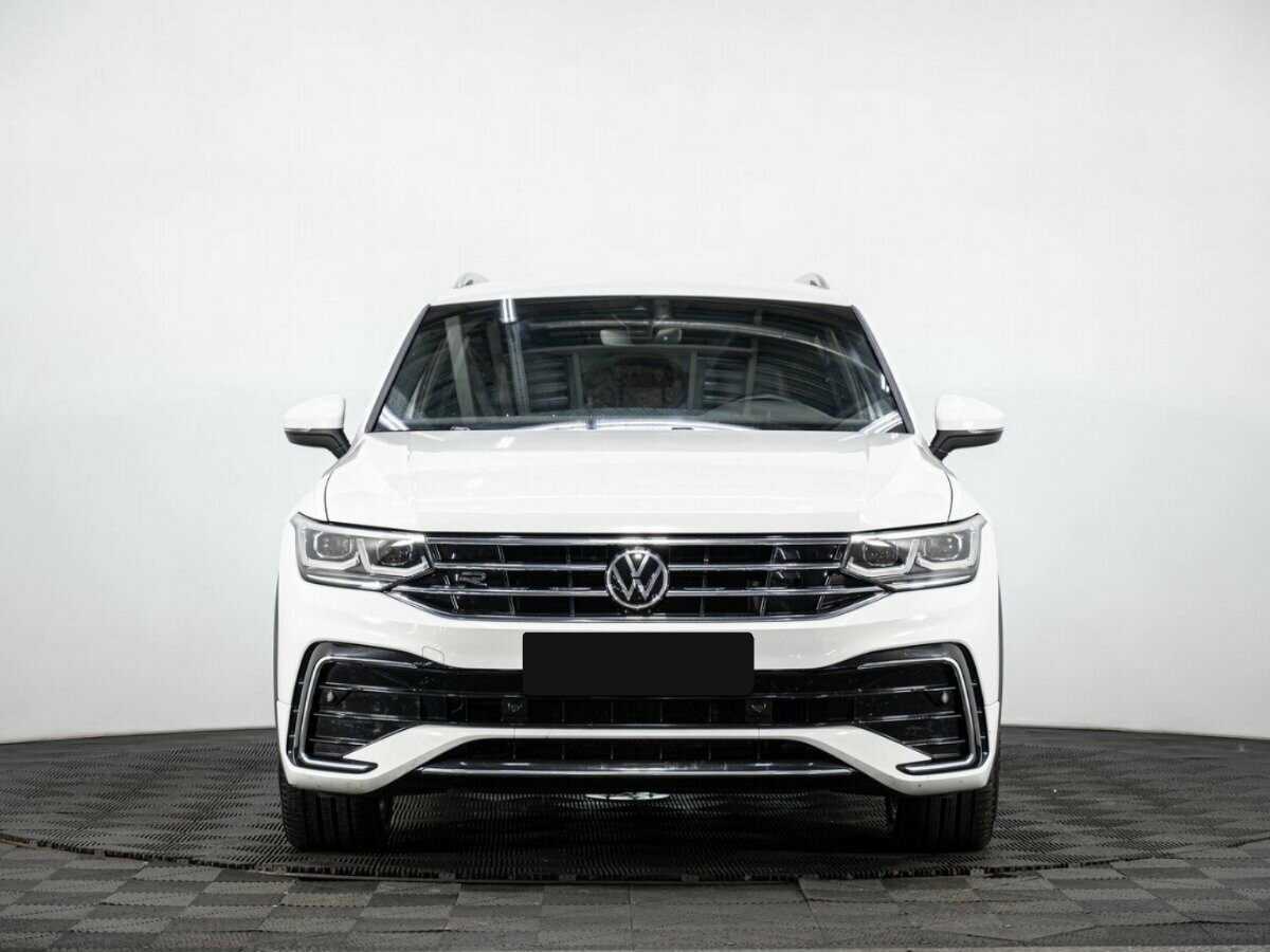 Купить Volkswagen Tiguan, 2022, 60 636 км, фото №2