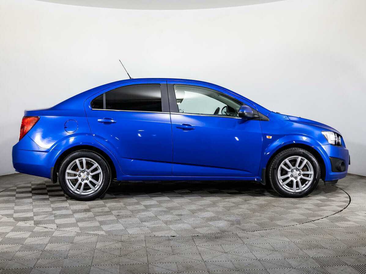 Купить Chevrolet Aveo, 2012, 169 235 км, фото №4