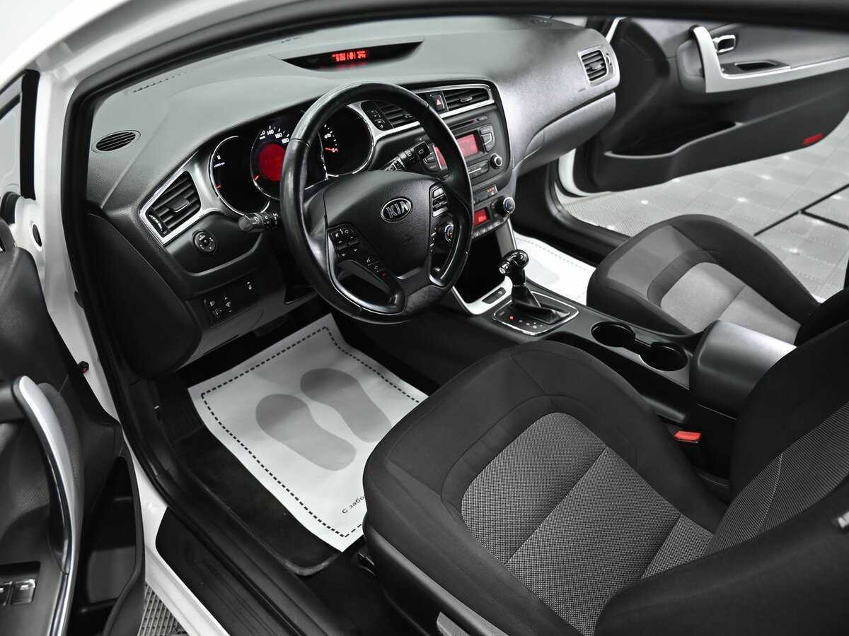 Купить Kia Ceed, 2017, 82 000 км, фото №8