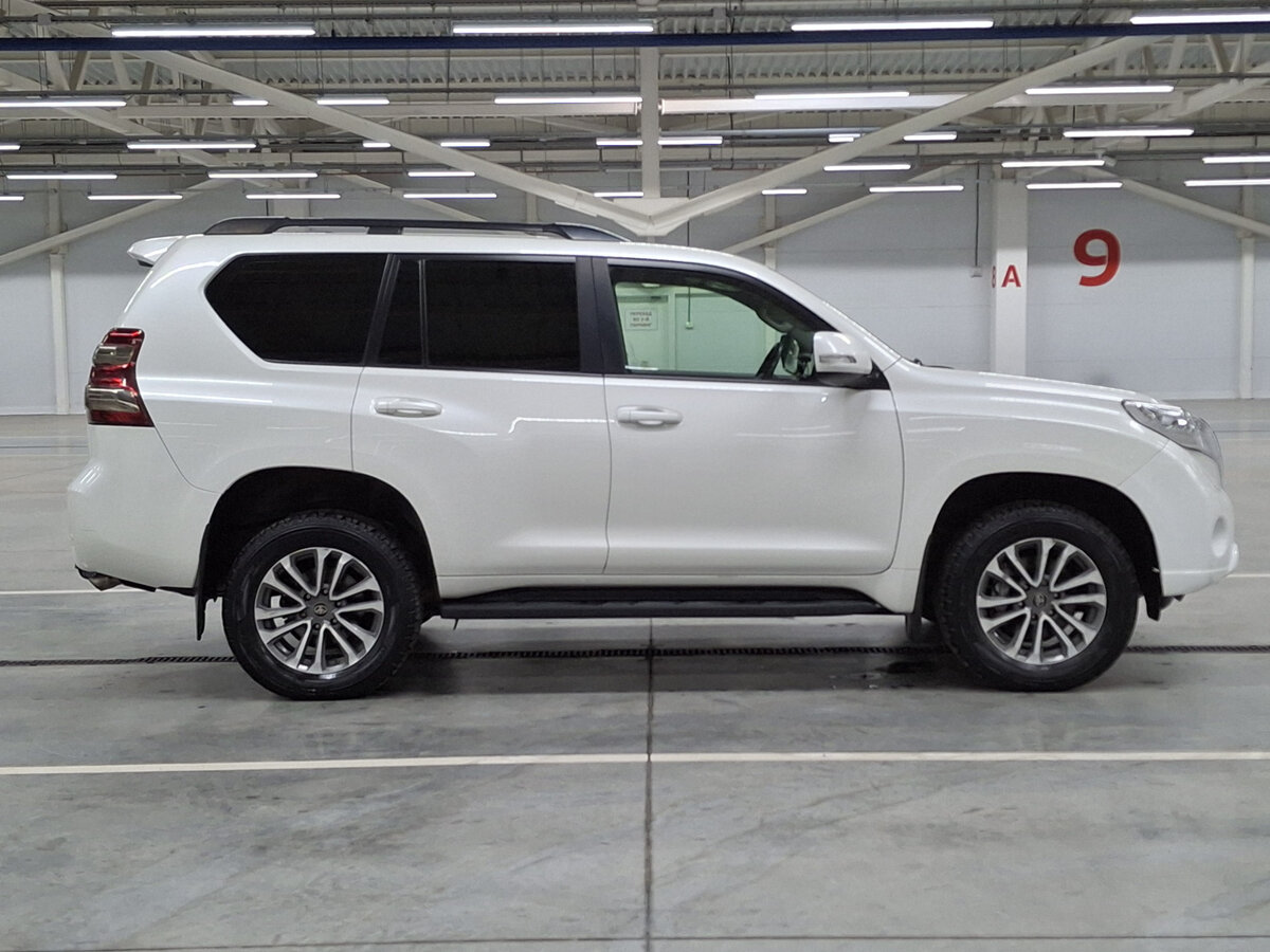Купить Toyota Land Cruiser Prado 150 Series Рестайлинг 1, 2014, 215 161 км, фото №4