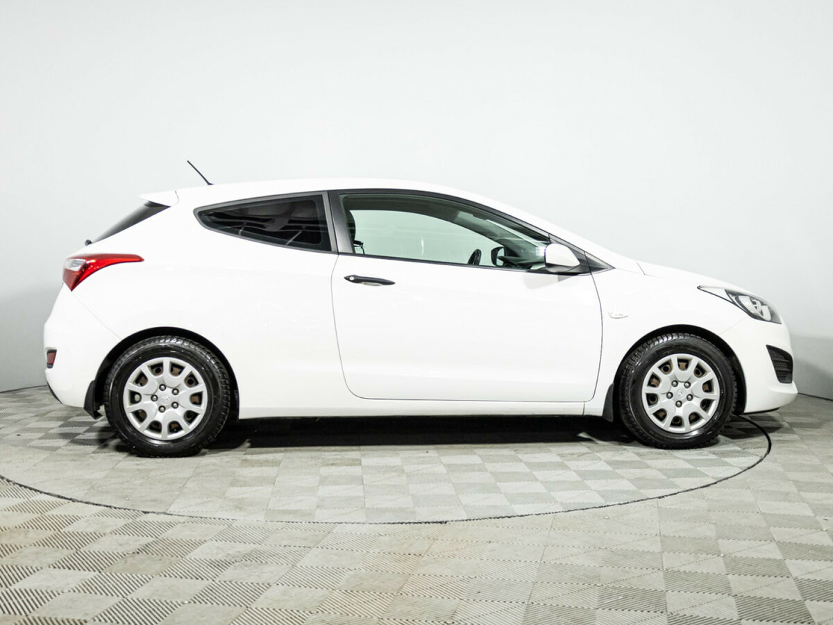 Купить Hyundai i30 II, 2014, 122 636 км, фото №4