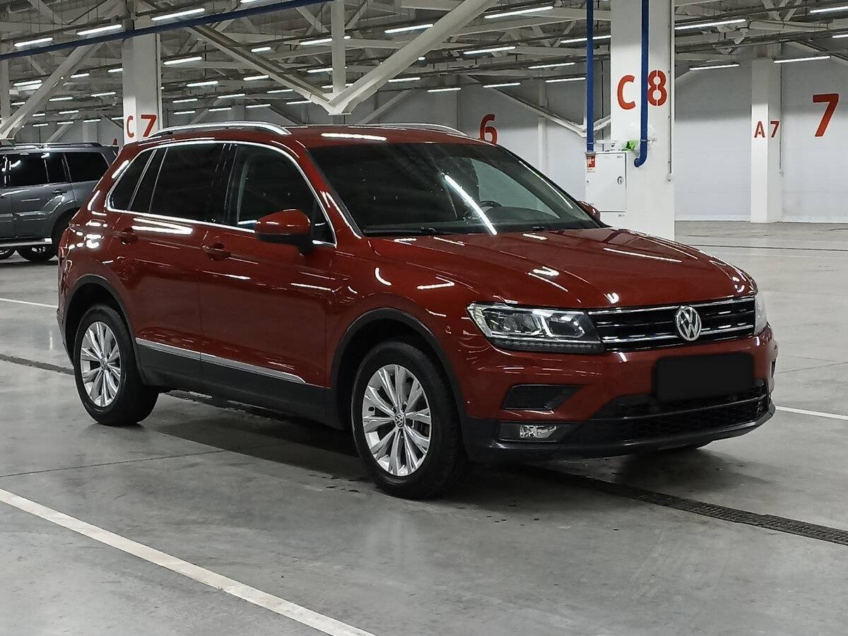 Купить Volkswagen Tiguan, 2018, 182 157 км, фото №3