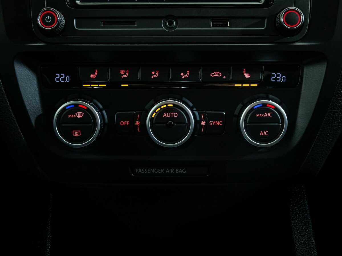 Купить Volkswagen Jetta, 2012, 189 623 км, фото №14