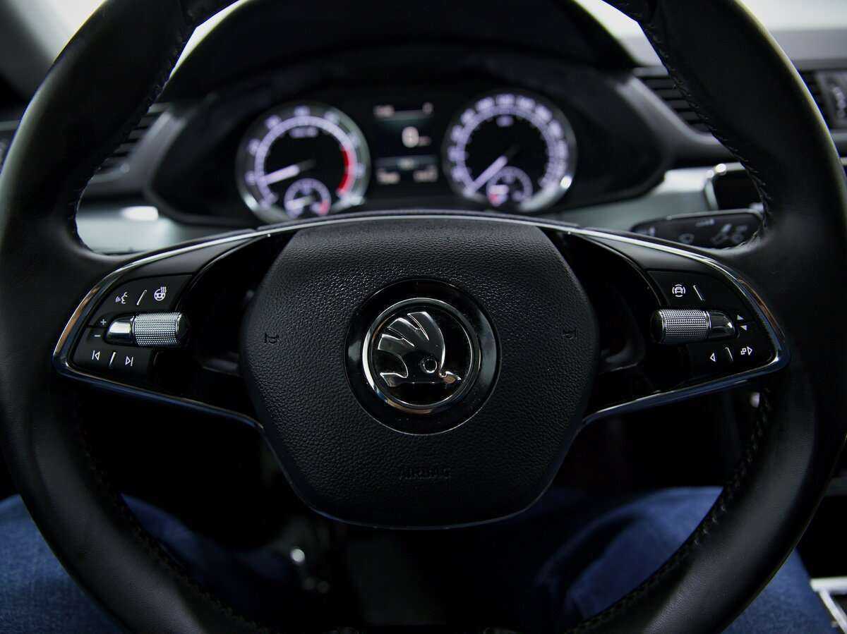 Купить Skoda Superb, 2021, 75 648 км, фото №8