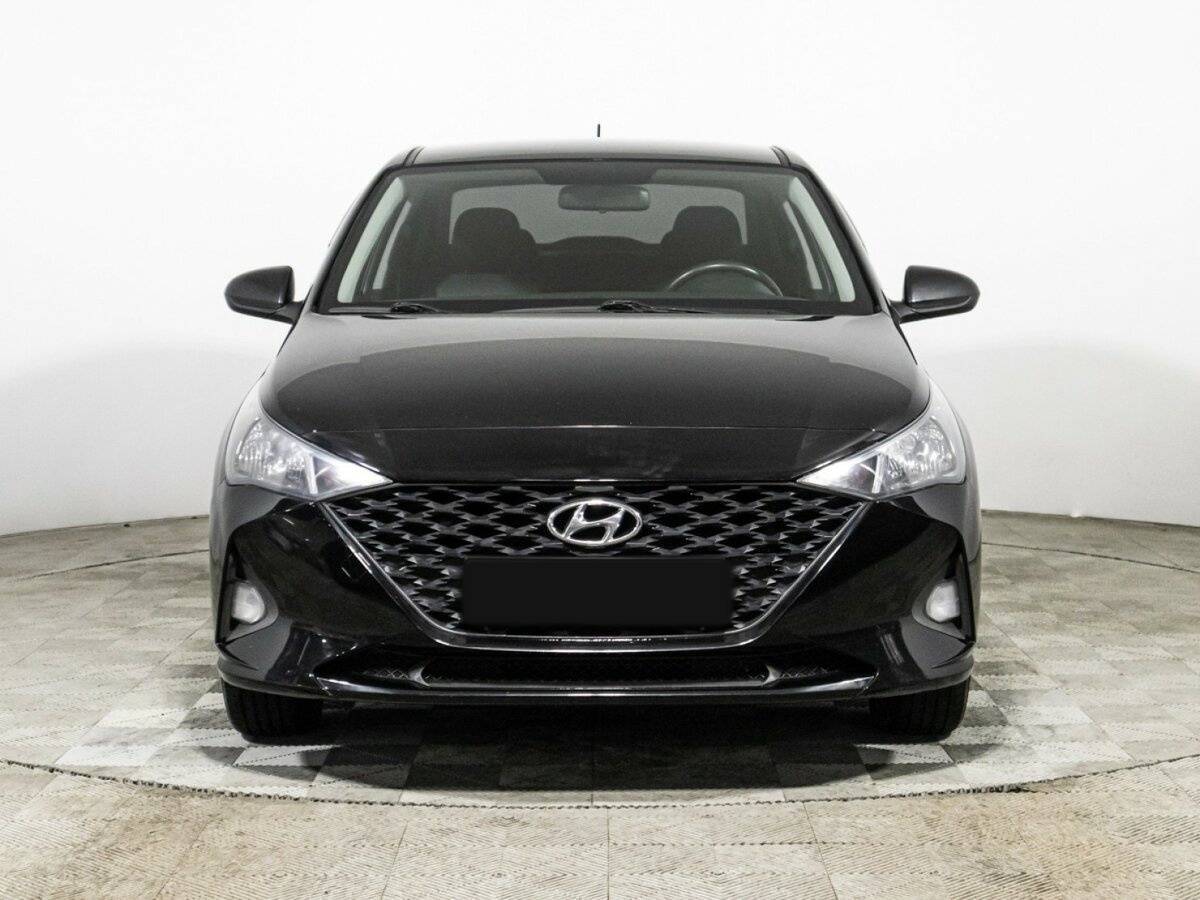 Купить Hyundai Solaris, 2021, 121 988 км, фото №2
