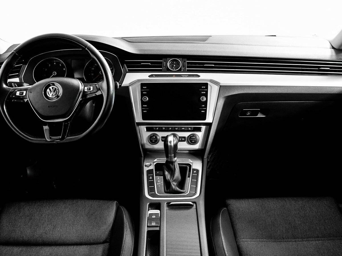 Купить Volkswagen Passat, 2018, 99 000 км, фото №11