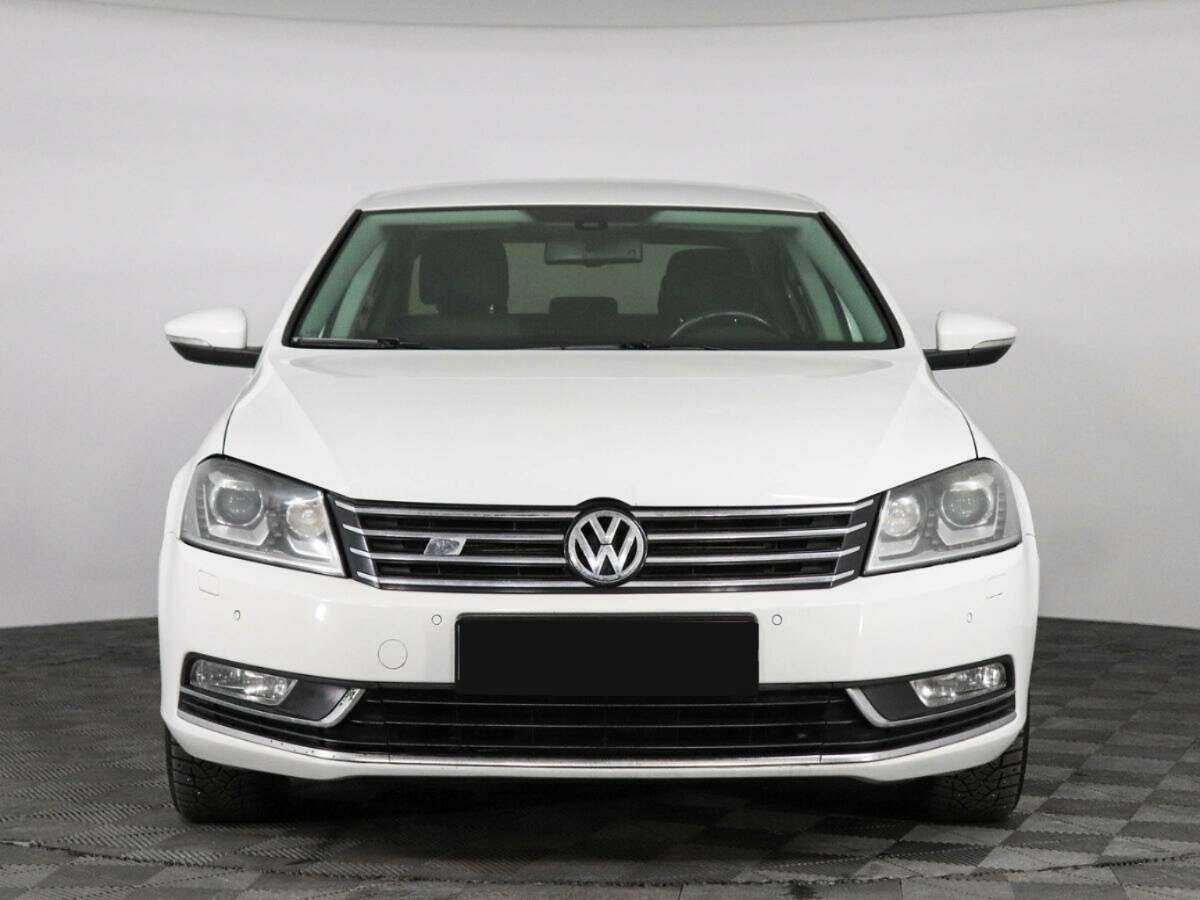 Купить Volkswagen Passat, 2013, 121 557 км, фото №2