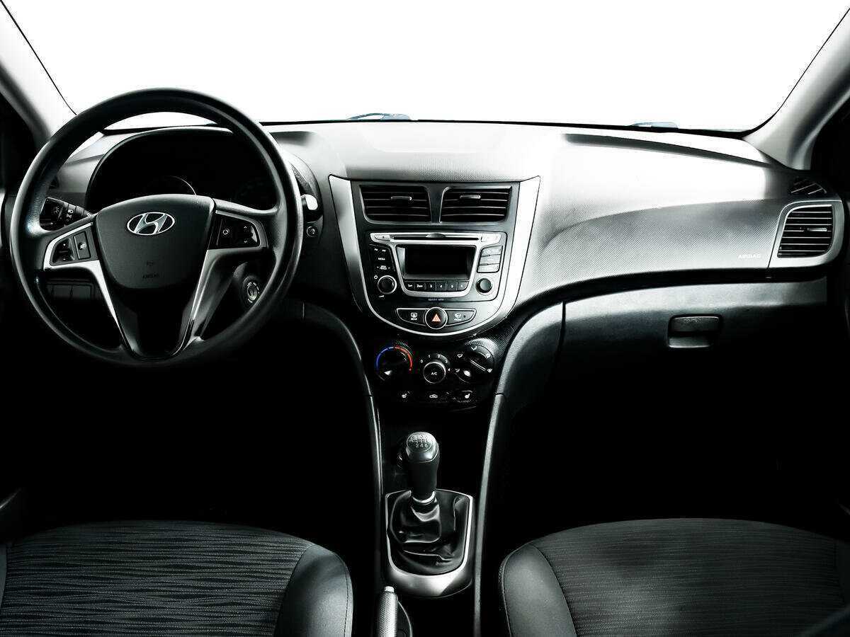 Купить Hyundai Solaris, 2016, 241 408 км, фото №11