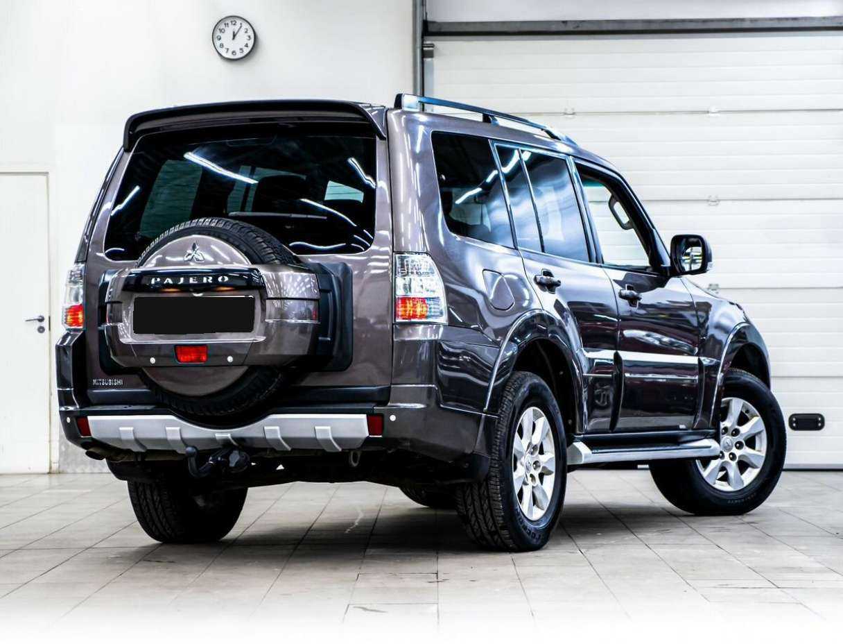Купить Mitsubishi Pajero, 2012, 235 000 км, фото №3