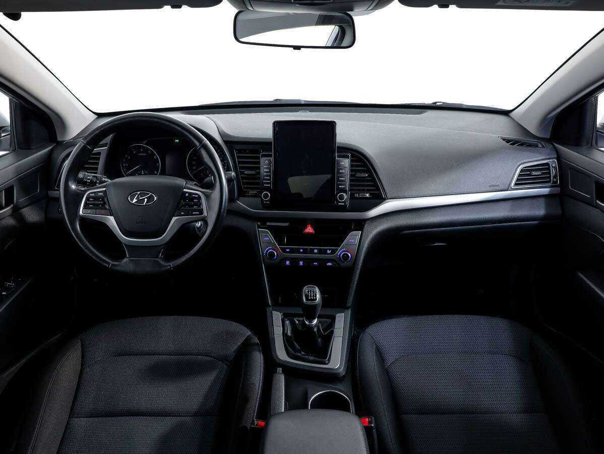 Купить Hyundai Elantra, 2018, 61 707 км, фото №9