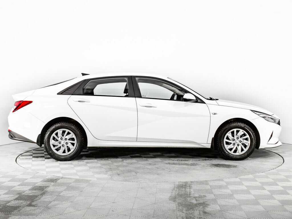 Купить Hyundai Elantra, 2021, 42 756 км, фото №4